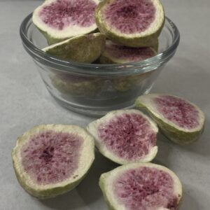 Freeze-dried figs